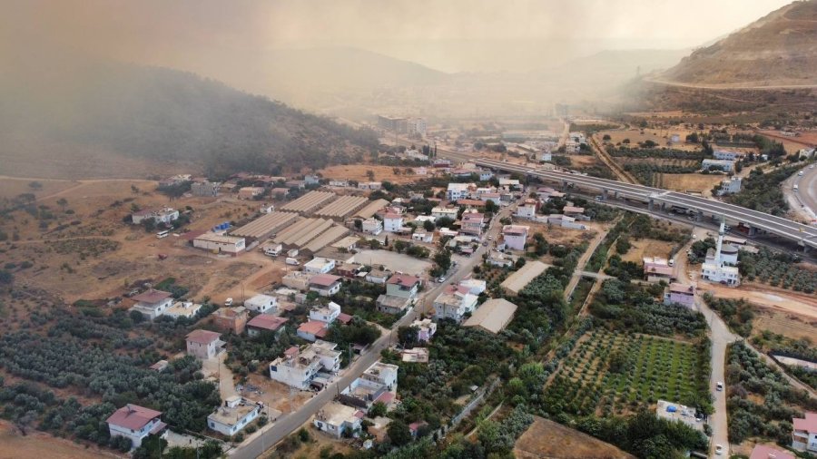 Mersin’deki Yangın Havadan Görüntülendi