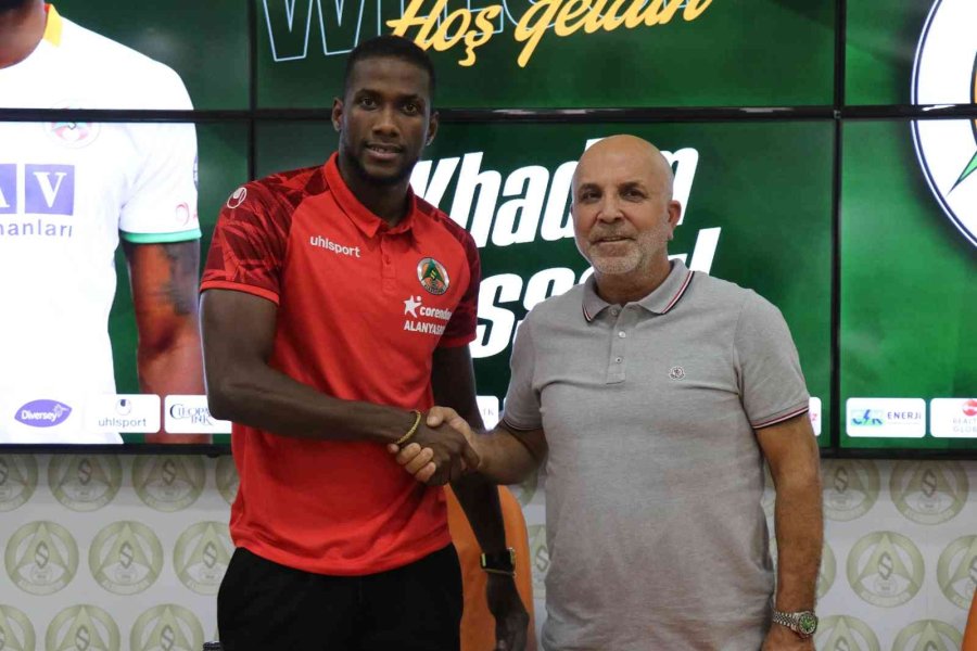 Corendon Alanyaspor, Khadim Rassoul’u Transfer Etti