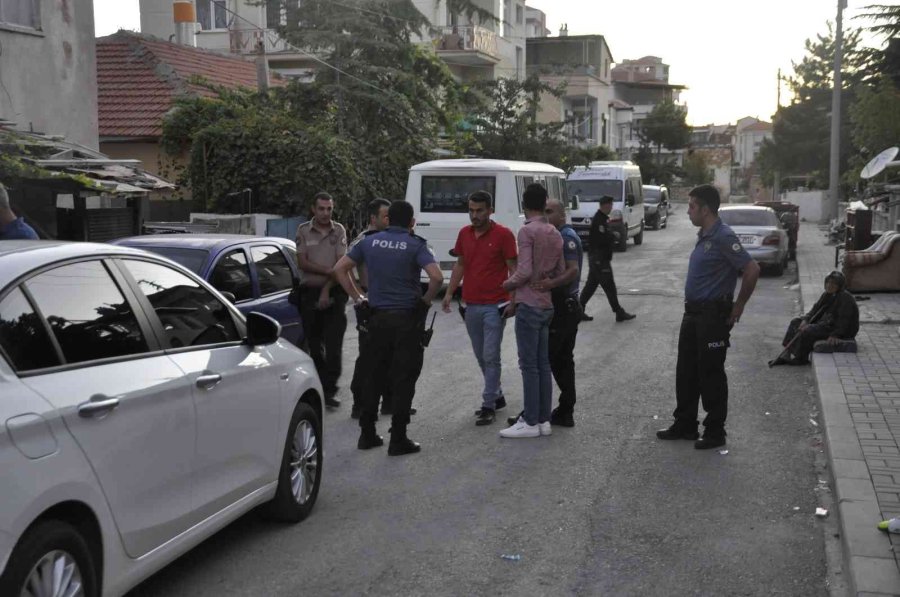 Sokakta Ortasında Tartıştığı Şahıs Tarafından Silahla Vuruldu