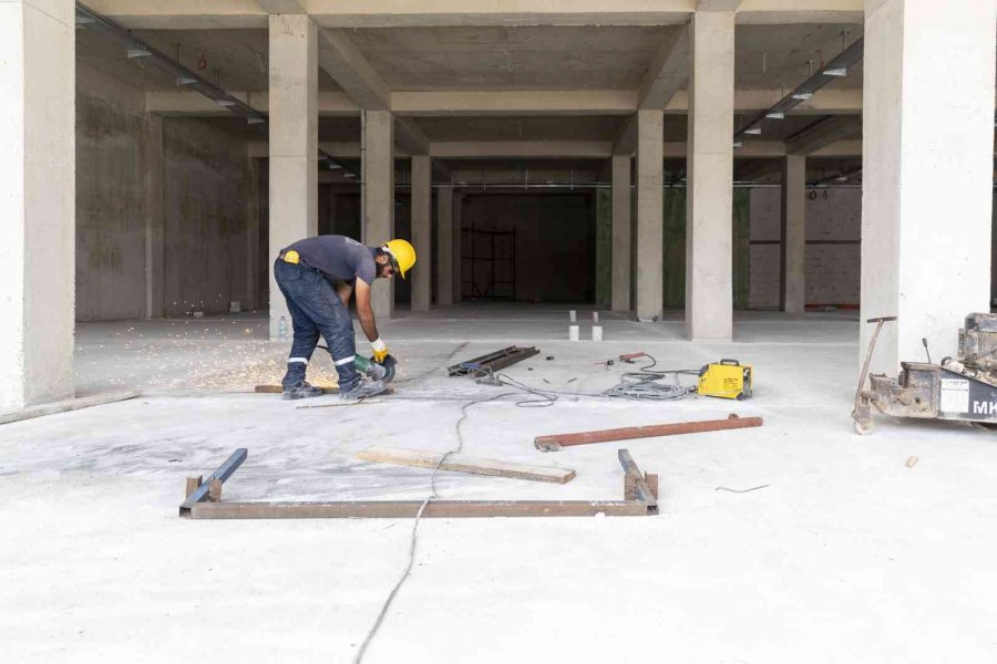 Çamlıyayla’da Katlı Otopark Bir Ay Sonra Hizmete Giriyor