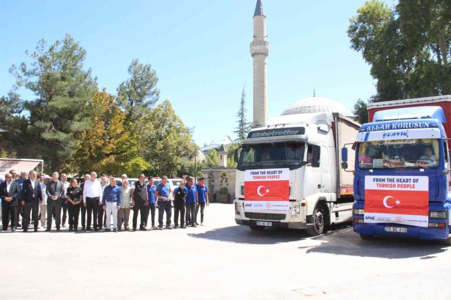 Karaman’da Pakistan’a İki Tır Dolusu Yardım Malzemesi