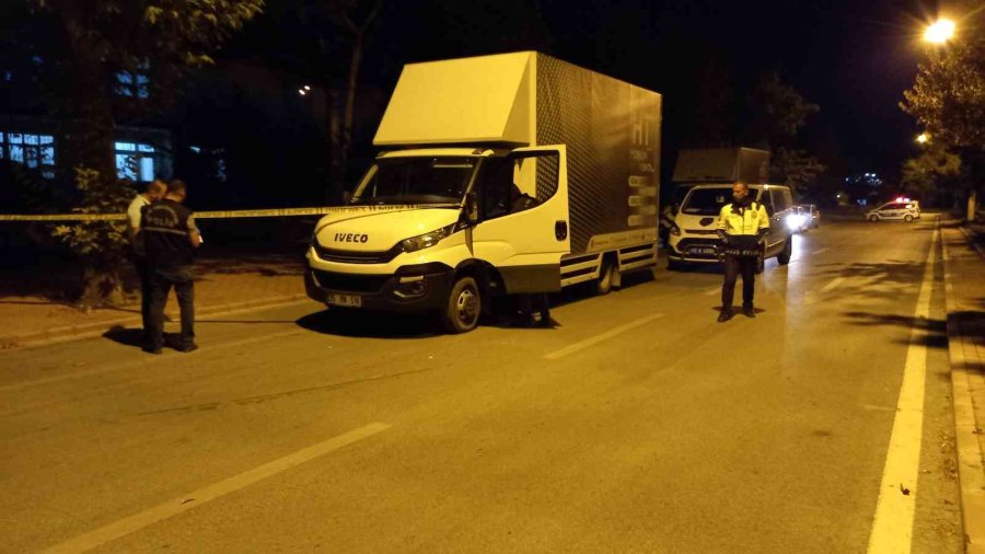 Abisine Küfür Eden Mesai Arkadaşını Silahla Vurarak Öldürdü