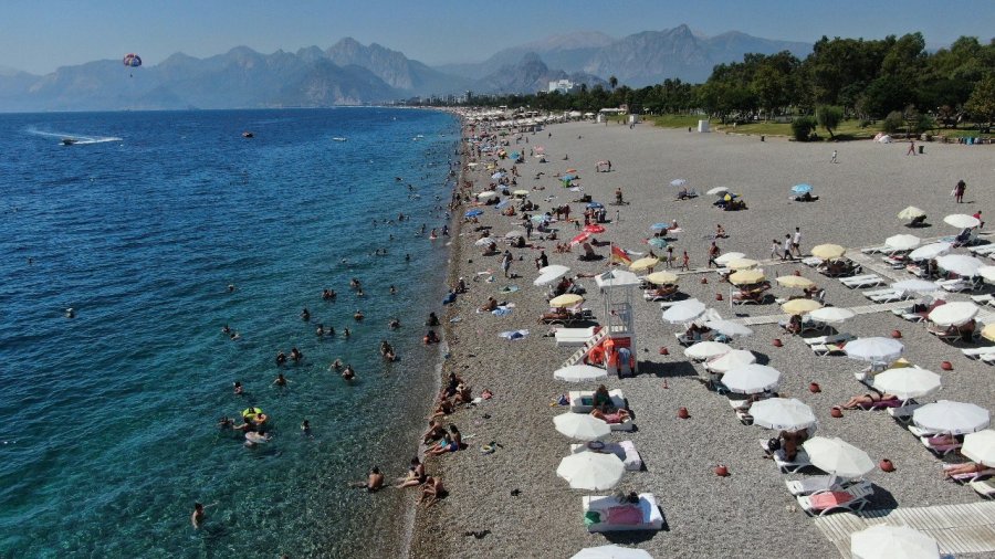 Turizm Kenti Antalya’nın Sahillerinde Okul Öncesi Yoğunluk