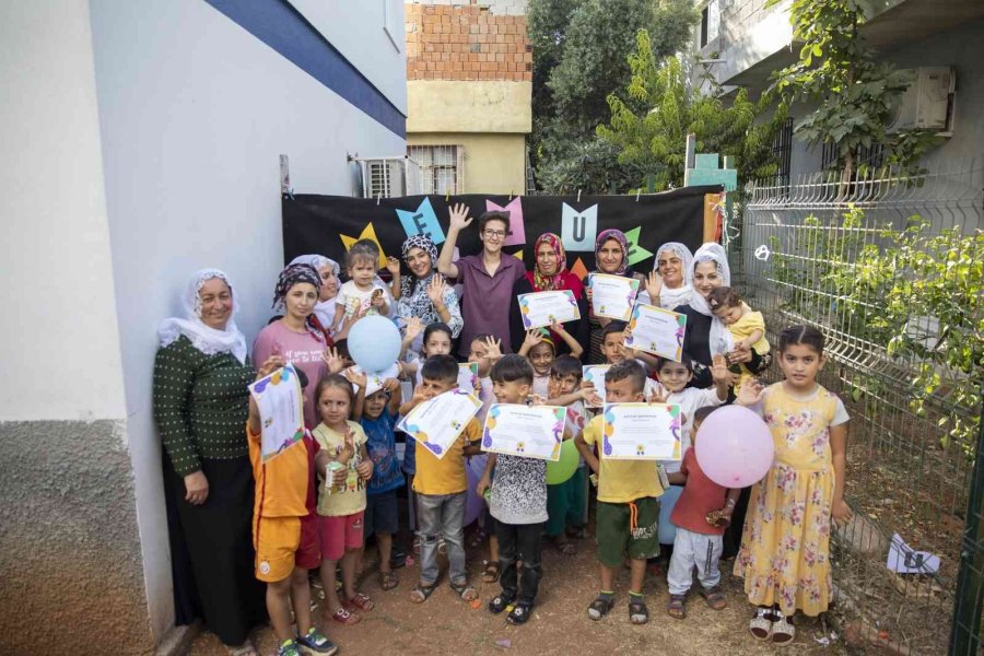 Çocuk Atölyesi Etkinliklerine Katılan Çocuklar Sertifikalarını Aldı