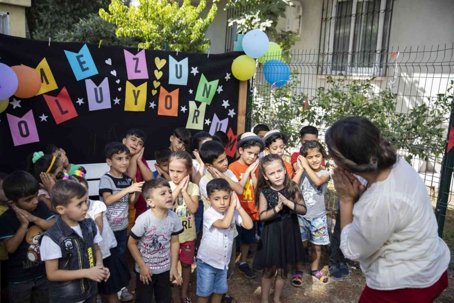 Çocuk Atölyesi Etkinliklerine Katılan Çocuklar Sertifikalarını Aldı