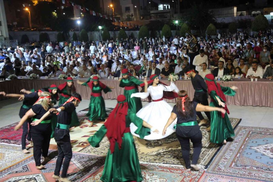 Toroslar’da Binlerce Kişi Aşure Etkinliğinde Buluştu