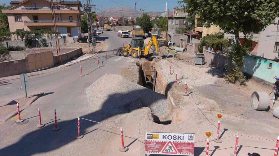 Konya Büyükşehir’in Merkez Ve İlçelerde Altyapı Seferberliği Sürüyor