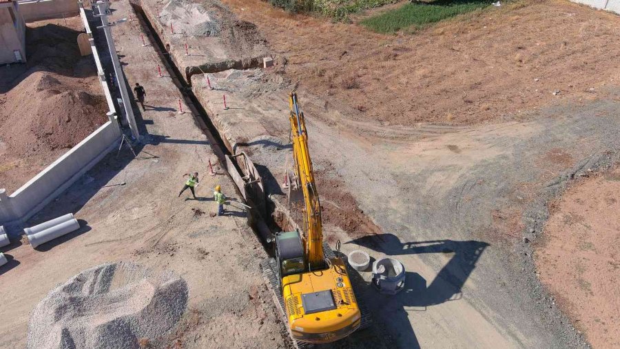 Konya Büyükşehir’in Merkez Ve İlçelerde Altyapı Seferberliği Sürüyor