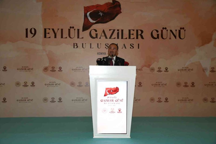 Bakan Bozdağ, Şehitler Ve Gaziler Üzerinden İstismar Yapanları Kınadı