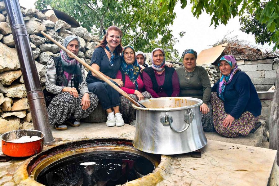 Üretici Kadınlar Uzuncaburç’ta Buluştu