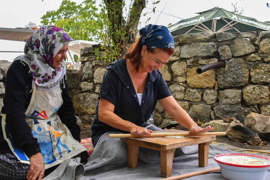 Üretici Kadınlar Uzuncaburç’ta Buluştu