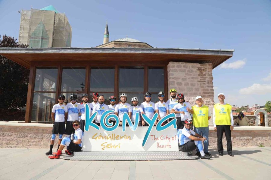 İstanbul’dan Konya’ya Pedal Çevirdiler