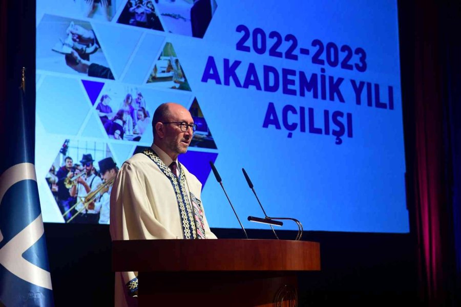 Anadolu Üniversitesi 2022-2023 Akademik Yılı Açılış Töreni Gerçekleştirildi