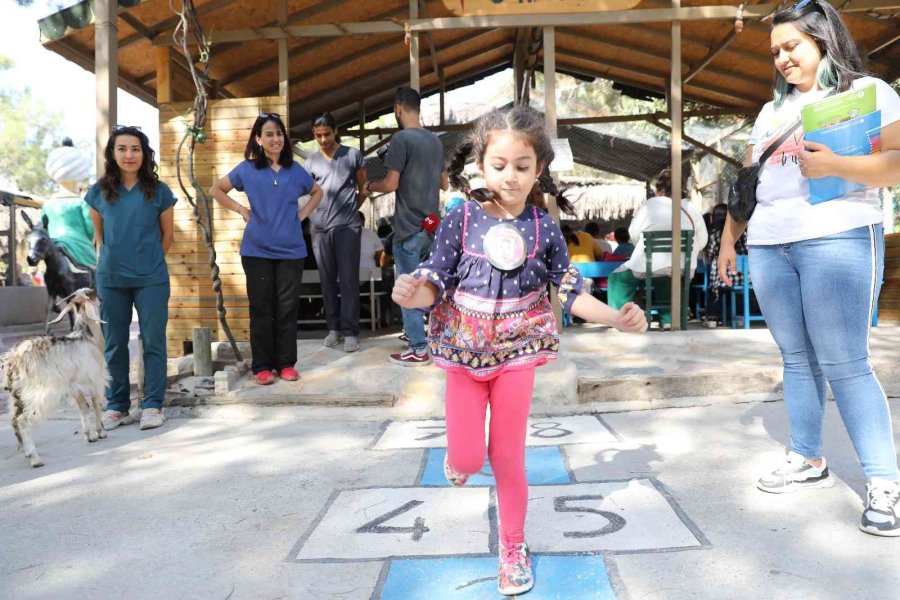 Hayvanat Bahçesi Özel Öğrencileri Ağırladı