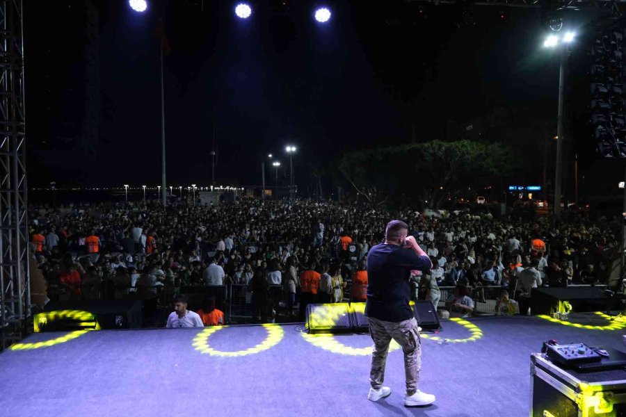 Akdeniz Rap Festivali’nde Sanatçılar Özel Bireyler İçin Sahne Aldı