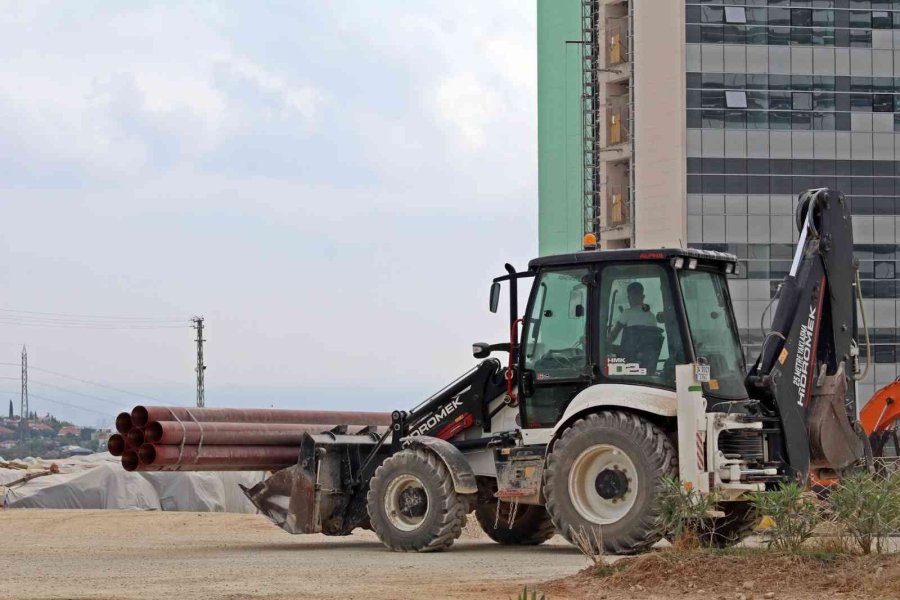 Antalya’nın Yatak Kapasitesini Yüzde 50 Artıracak Şehir Hastanesinde Sona Geliniyor