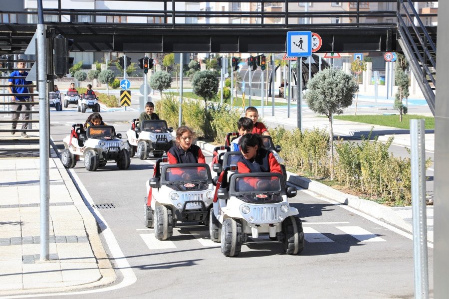 Karatay Trafik Eğitim Parkında Eğitimler Başladı