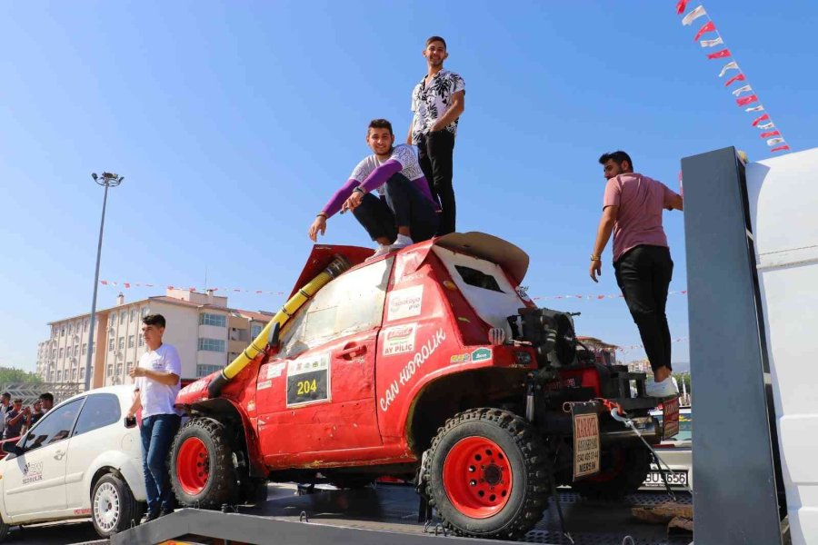 Mersin’de ’toroslar Otofest’ Renkli Görüntülere Sahne Oldu