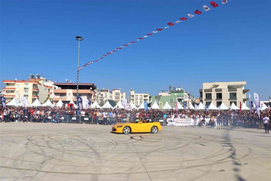 Mersin’de ’toroslar Otofest’ Renkli Görüntülere Sahne Oldu