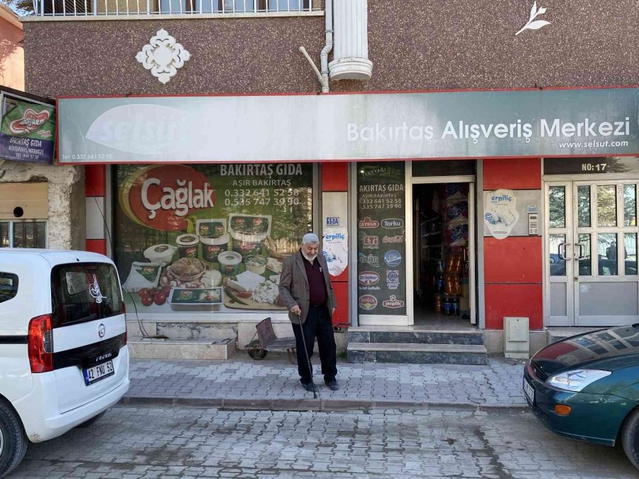 Konya’da Market Sahibi Namaz Kıldığı Sırada Soyuldu