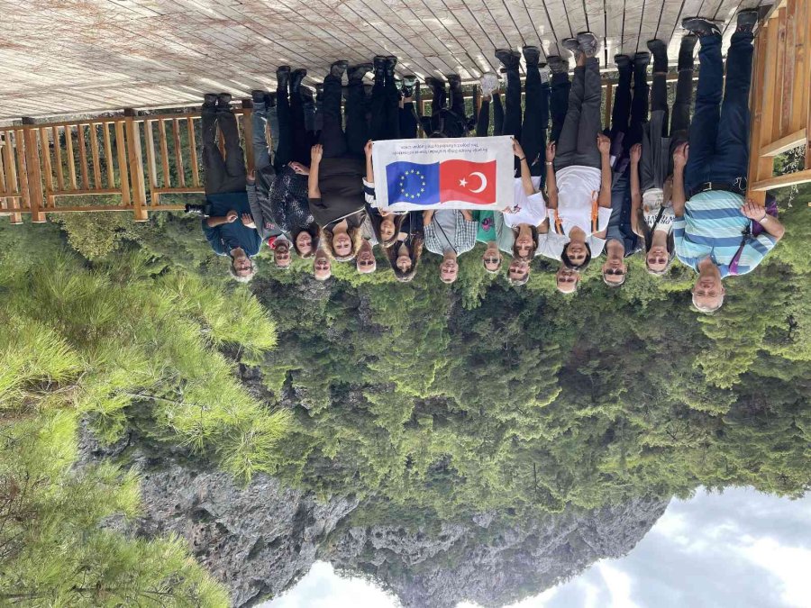 Dünyada Sadece Antalya’da Bulunan Olimpos Safranı Tehlike Altında