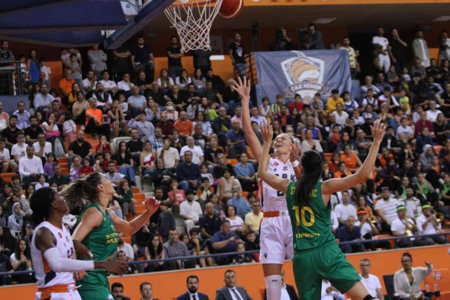 Çukurova Basketbol, Evinde Mağlup Oldu