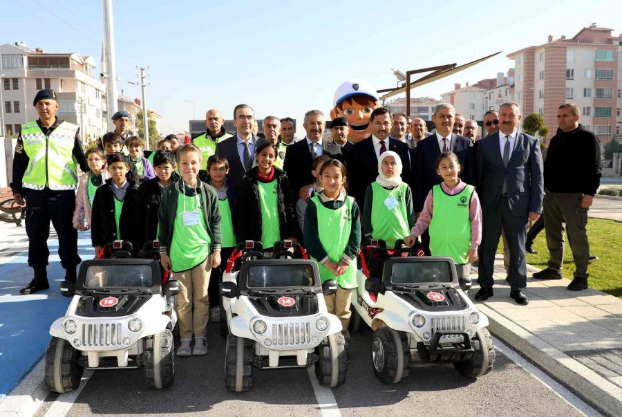 Karatay Trafik Eğitim Parkında Eğitimler Sürüyor