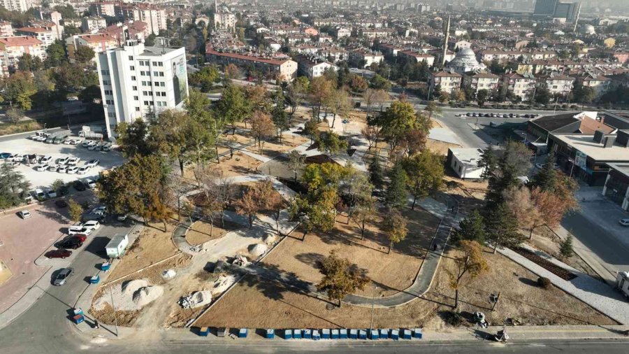 Cem Sultan Parkında Çalışmalar Devam Ediyor