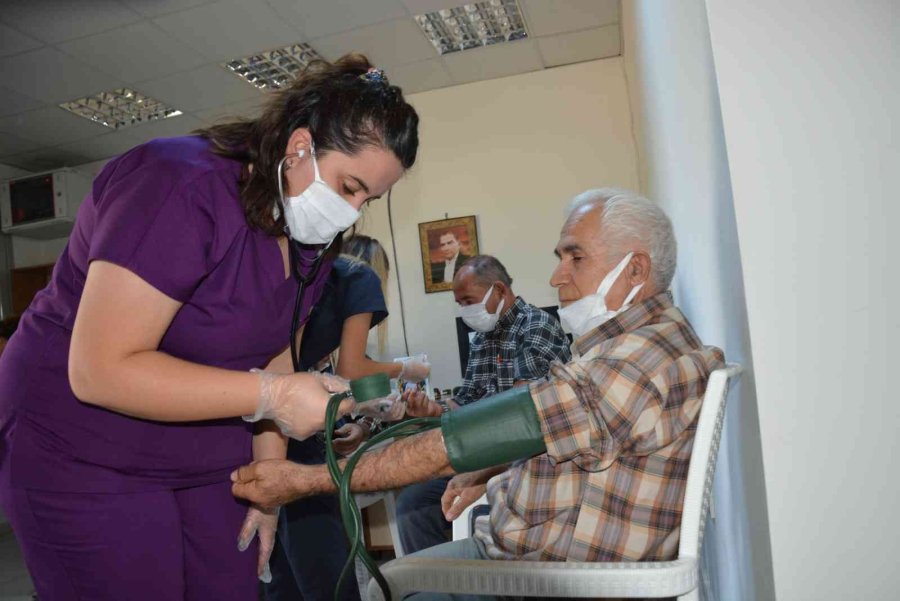 Emekli Evi Sakinleri İlk Yardım Konusunda Bilgilendirildi