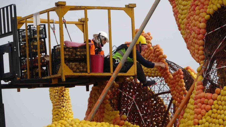 Mersin Uluslararası Narenciye Festivali’nde Son Hazırlıklar Yapılıyor