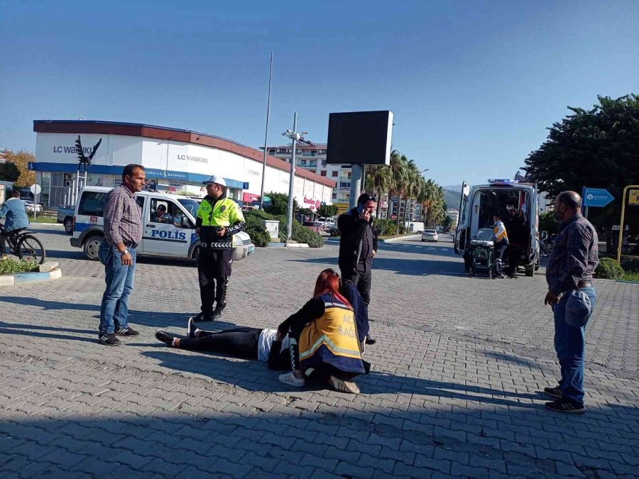 Kontrolden Çıkan Motosiklet Devrildi, Sürücü Yaralandı