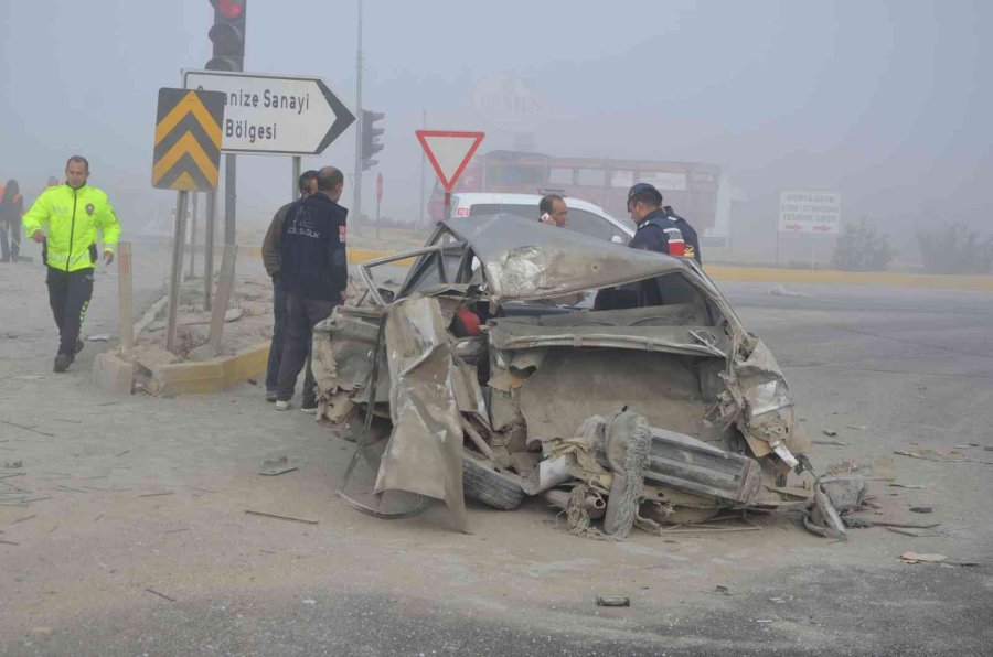 Konya’da Yoğun Sis Kazalara Neden Oldu: 2 Yaralı