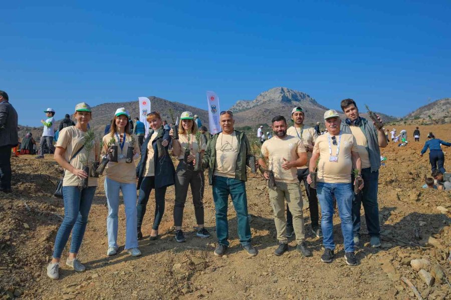 Akkuyu Nükleer A.ş. Çalışanları ’geleceğe Nefes’ Etkinliği Çerçevesinde Fidan Dikti