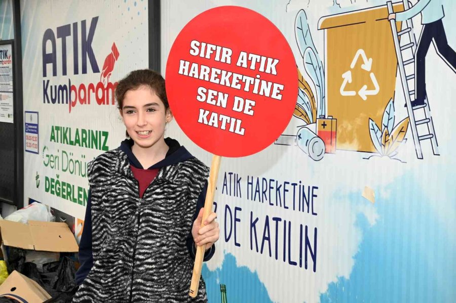 Öğrencilerden “atık Kumbaram” Projesine Tam Destek