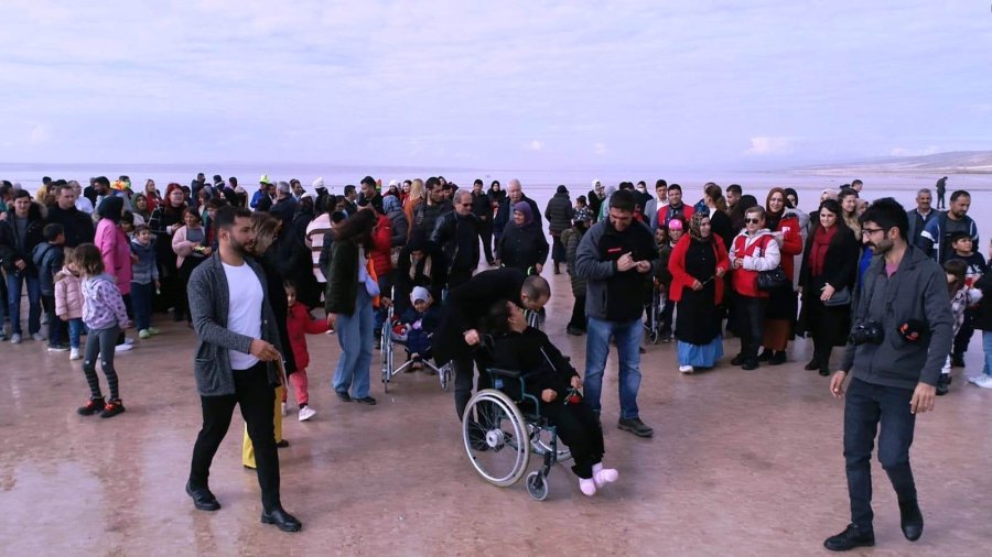 Kulu’da Engelliler Haftası’nda Tuz Gölü Etkinliği Düzenlendi