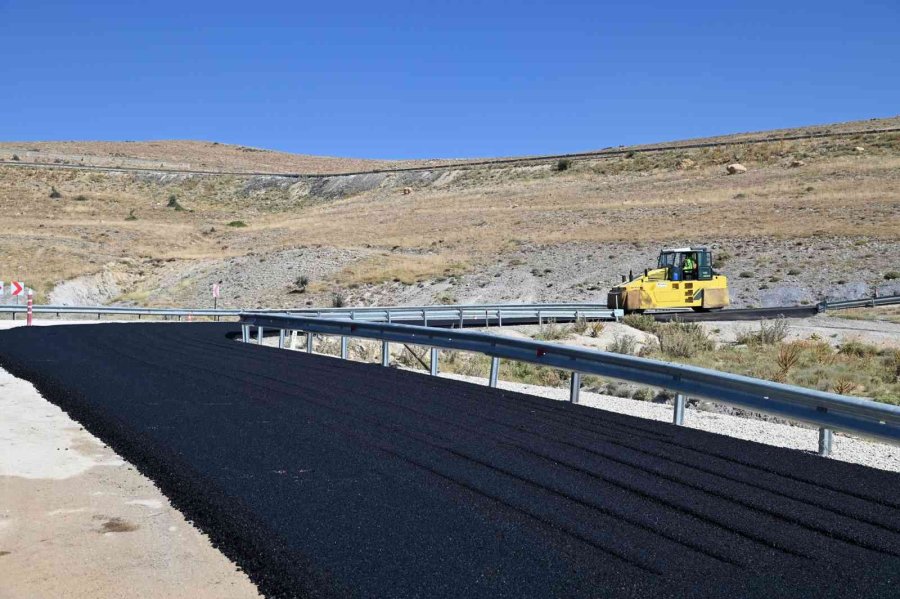 Selçuklu’da Dış Mahallelerin Yol Konforu Yükseldi