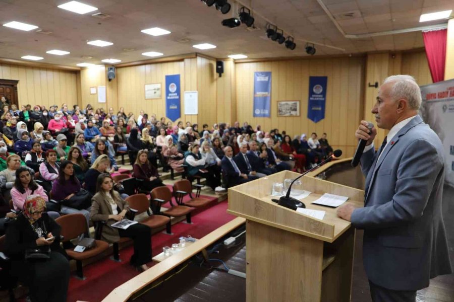 Akdeniz Belediyesi’nden ’kadın Hakları Günü’ Paneli