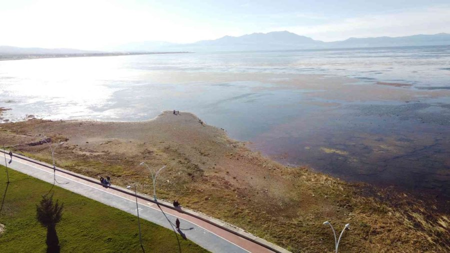 Beyşehir Gölü İsmini Aldığı Beyşehir’den Uzaklaşıyor