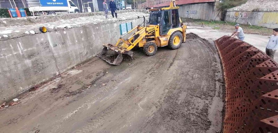 Atık Tutucu Sistem İle Çöplerin Denize Ulaşması Engelleniyor