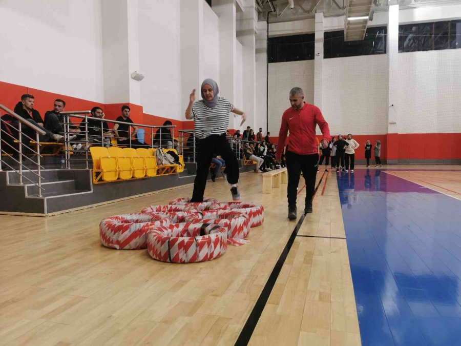 Geleceğin Polisleri 50 Saniyelik Nefes Kesen Parkurda