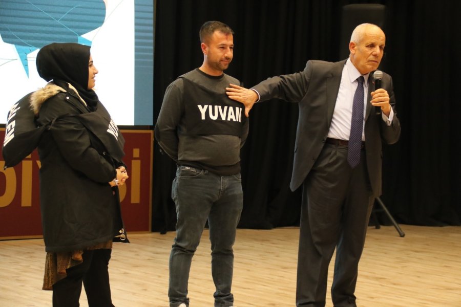 Akşehir’de “mutlu Yuvanın Sırları” Konulu Konferans