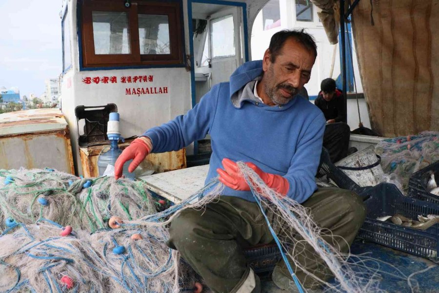 Balıkçıların Zorlu Ağ Mücadelesi