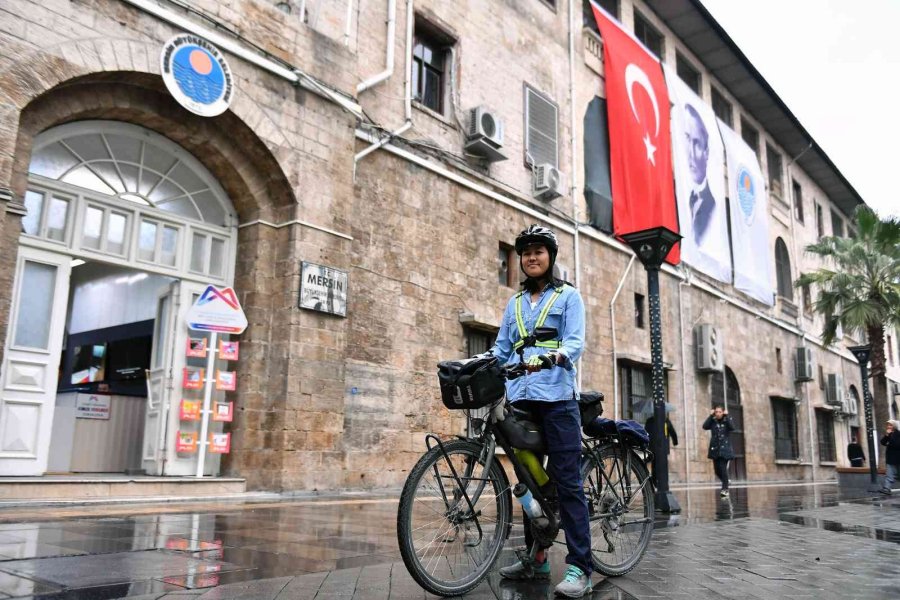 Bisikletli Gezgin Qiu: "mersin Araçlar İçin Değil, İnsanlar İçin Bir Kent"