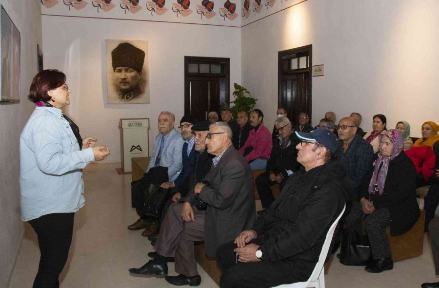 Yaş Almış Vatandaşlar, Gazi Çiftliği’ni Gezdi