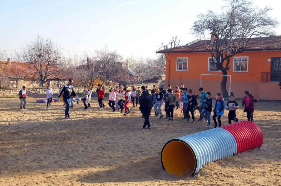 Akşehir’in Kalbi Köy Yaşam Merkezinde Atıyor