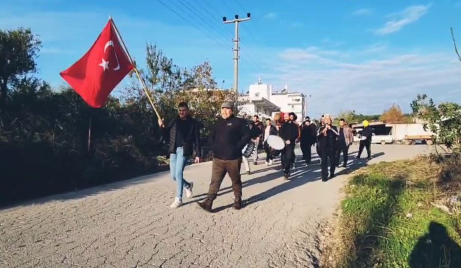 Erkek Çocuğu Dünyaya Gelince 700 Yıllık Geleneği Yaşattı