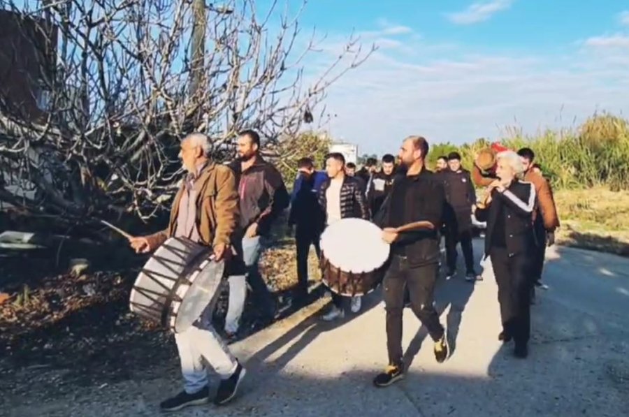 Erkek Çocuğu Dünyaya Gelince 700 Yıllık Geleneği Yaşattı