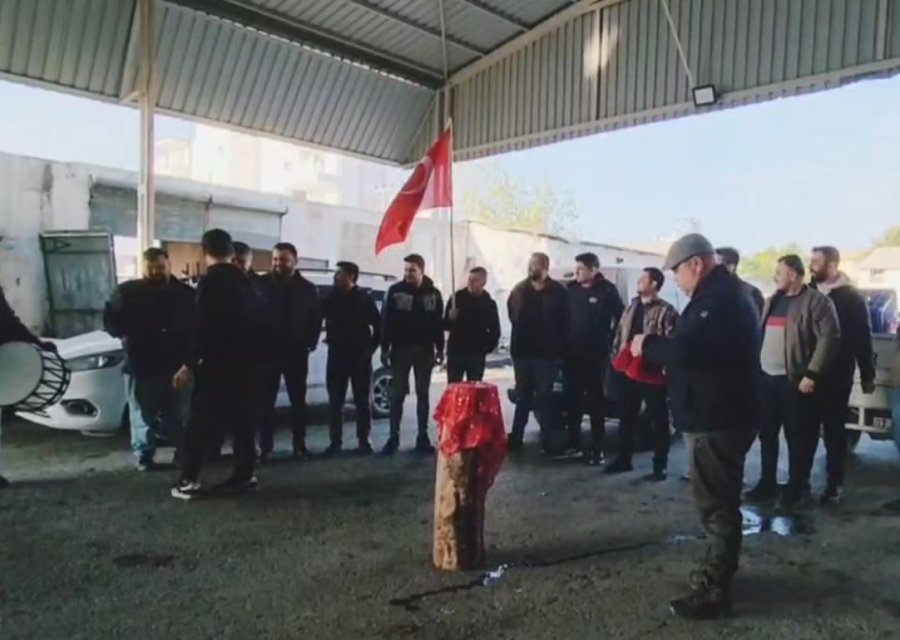 Erkek Çocuğu Dünyaya Gelince 700 Yıllık Geleneği Yaşattı