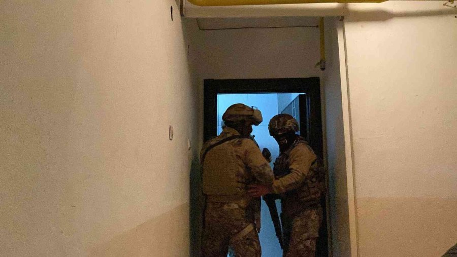 Mersin’de Organize Suç Örgütü Operasyonu: 14 Gözaltı Kararı