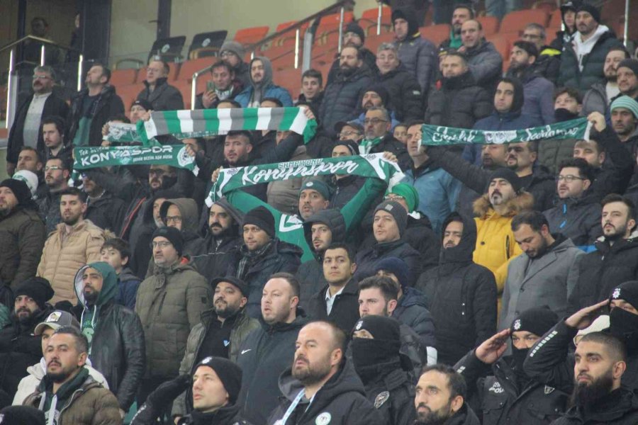 Spor Toto Süper Lig: Konyaspor: 0 - Sivasspor: 0 (maç Devam Ediyor)